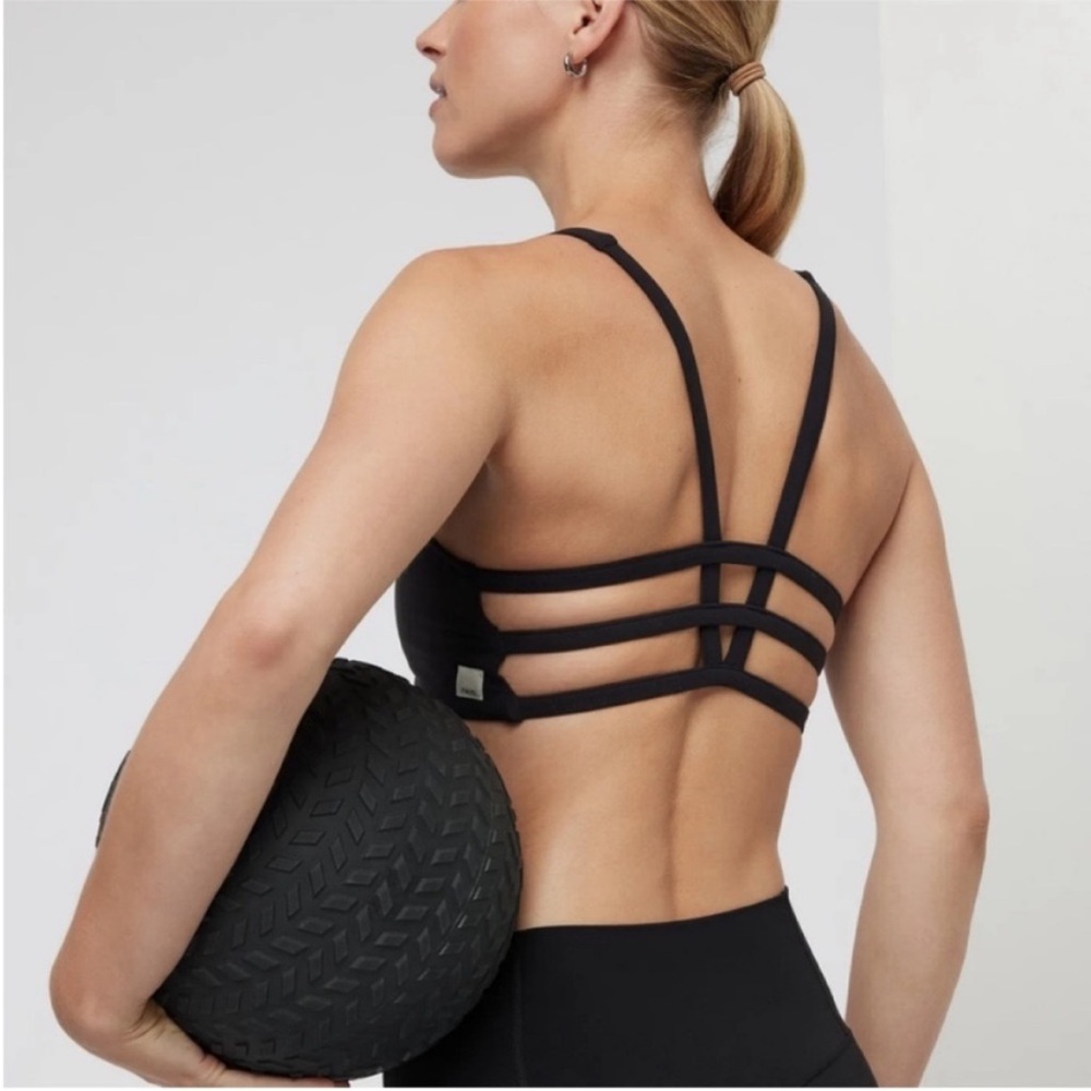 NEW Vuori Yosemite Black Sports Bra Size XL
